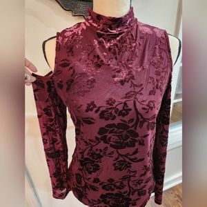 ADRIANNA PAPELL velour floral cold shoulder pullover